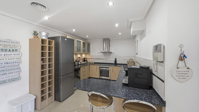 7 спальная комната вилла продается