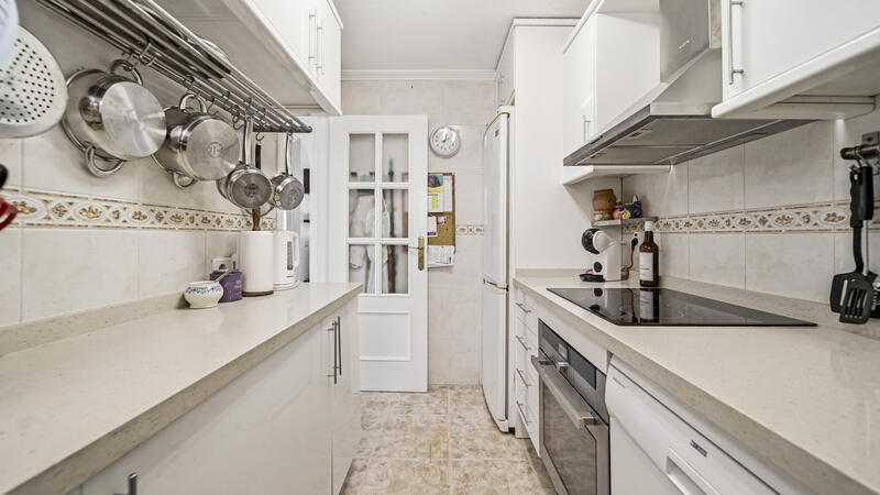 3 спальная комната квартира продается