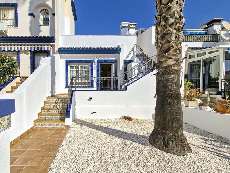 Maison de Ville à vendre dans Villamartin, Alicante