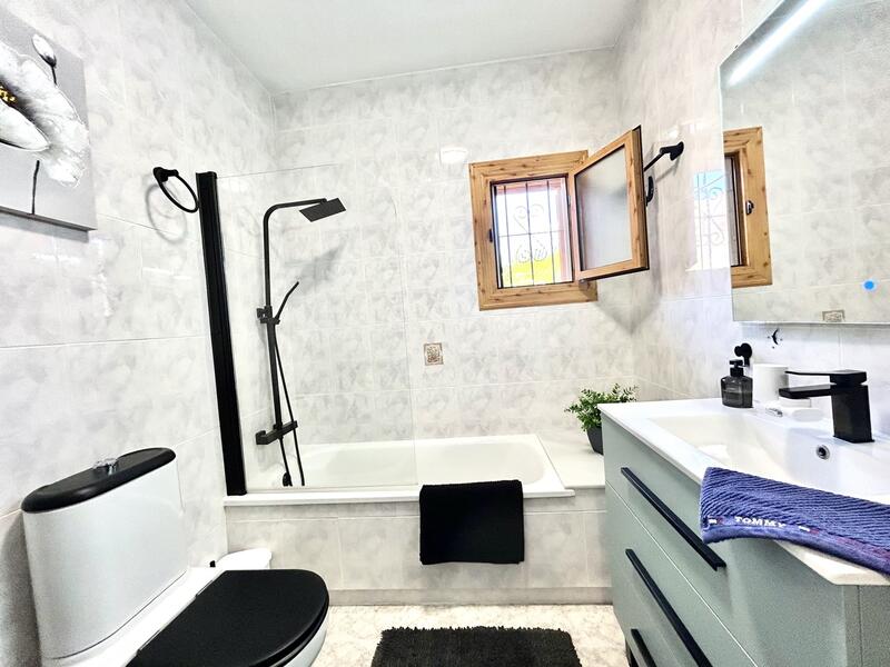 2 Cuarto Adosado en venta