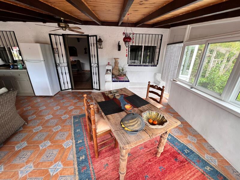 2 Cuarto Casa de Campo en venta