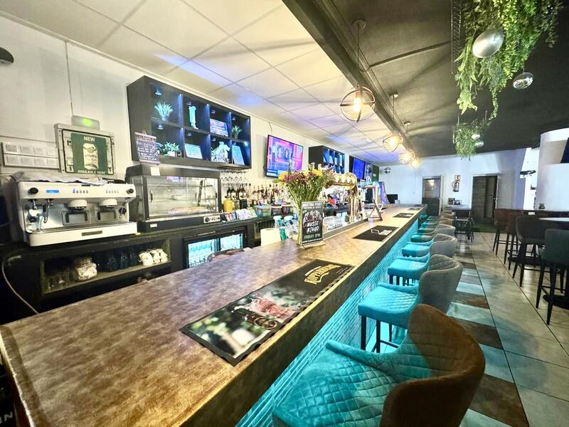 Handelsimmobilie zu verkaufen