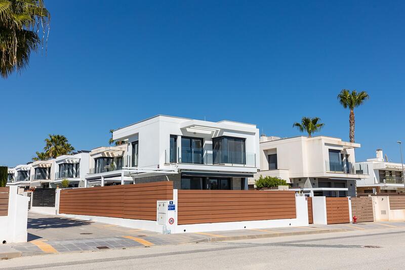 3 Cuarto Villa en venta