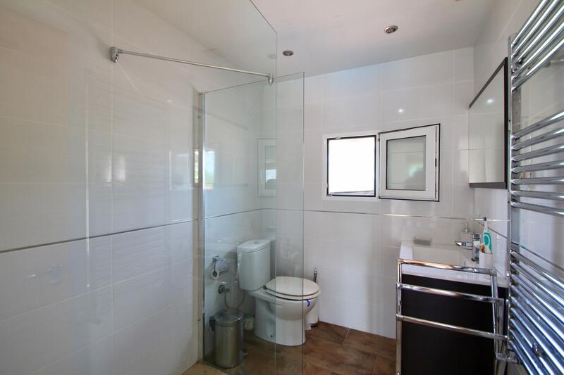 4 Cuarto Villa en venta