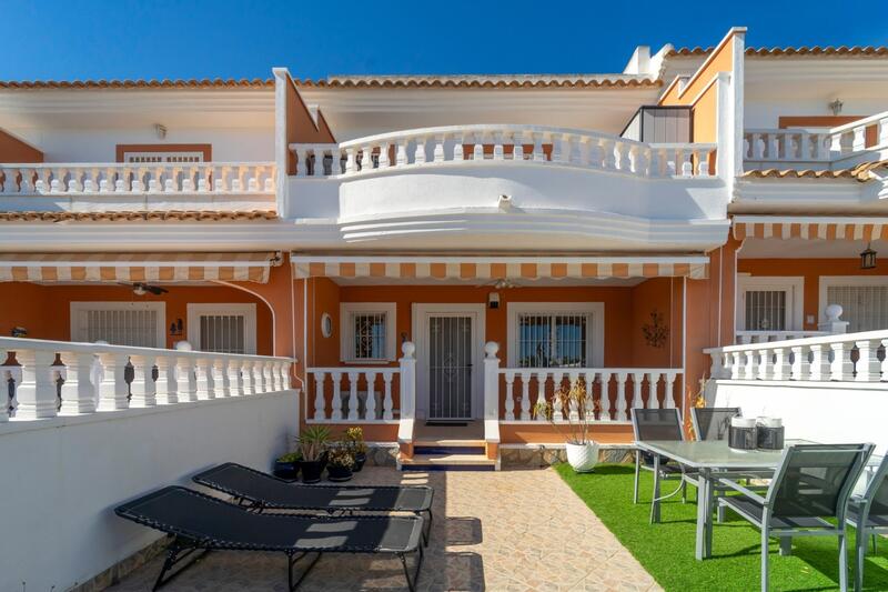 Rekkehus til salgs i Ciudad Quesada, Alicante