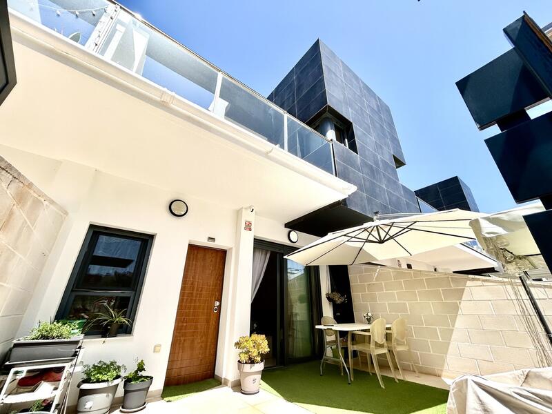 Maison de Ville à vendre dans Los Dolses, Alicante