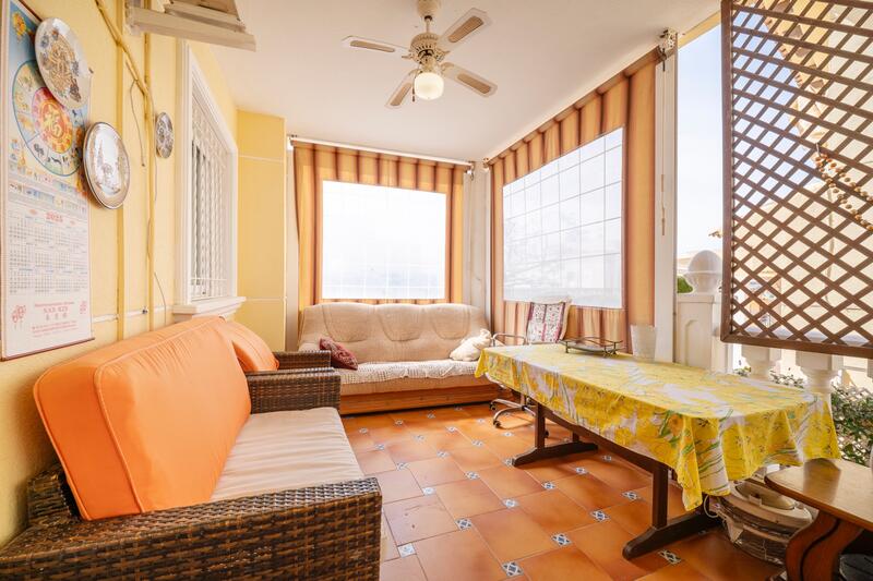 4 bedroom Townhouse for sale