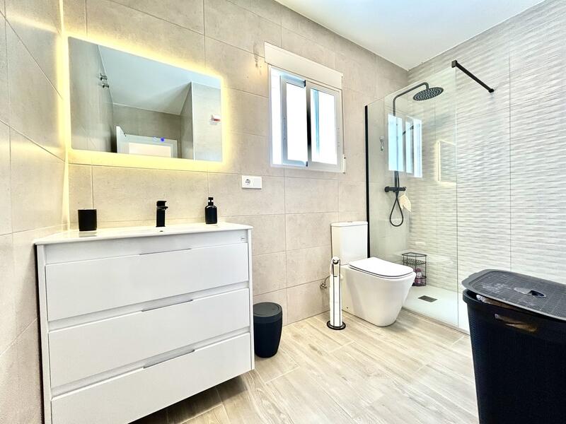 5 bedroom Villa for sale