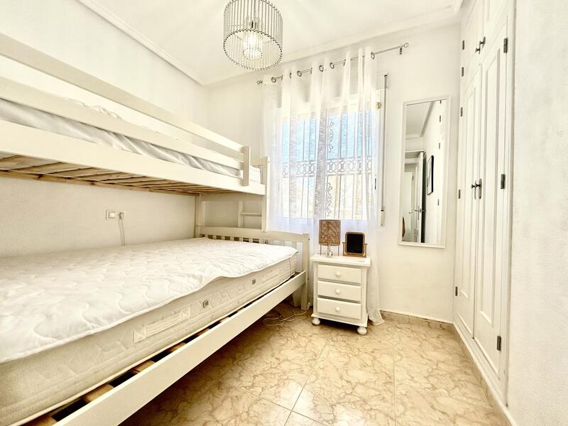 2 bedroom Townhouse for sale