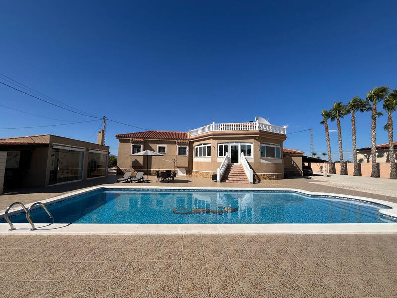 5 soverom Villa til salgs