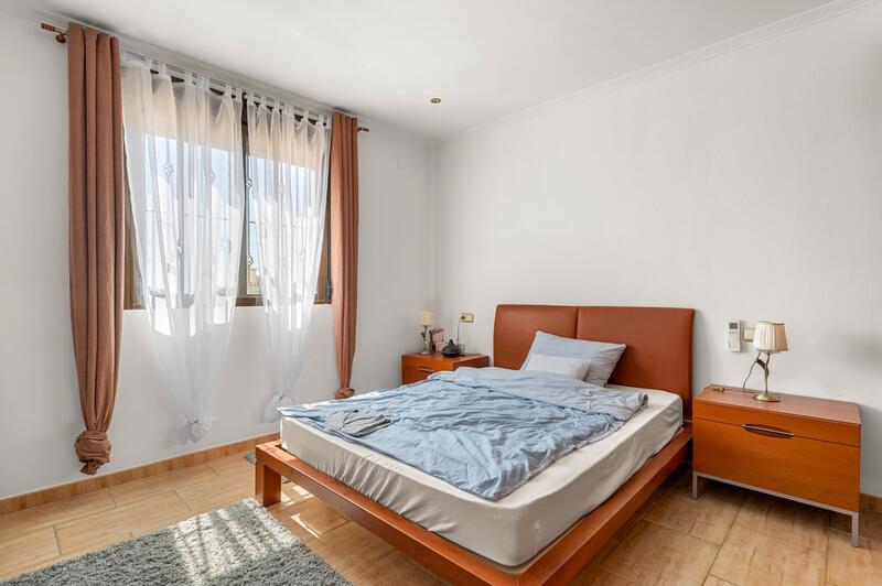 5 спальная комната Деревенский Дом продается