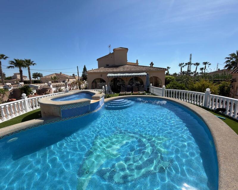 Country House for sale in Catral, Alicante