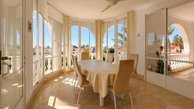 4 chambre Villa à vendre