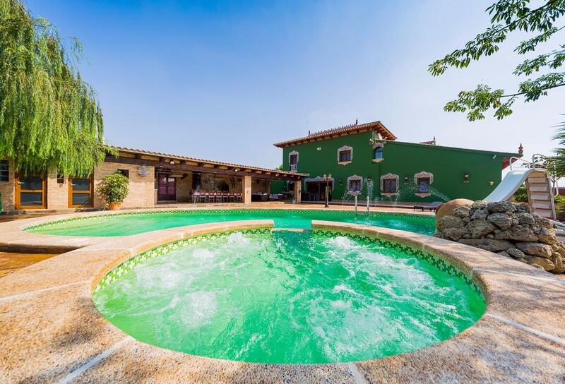 5 Cuarto Casa de Campo en venta