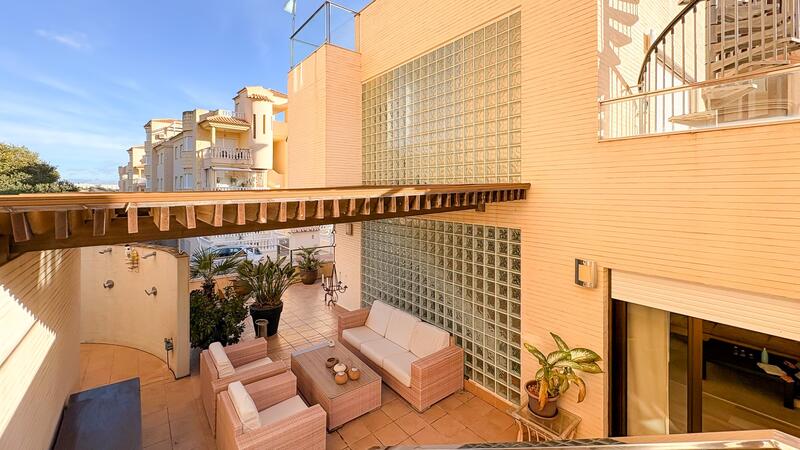 4 bedroom Villa for sale