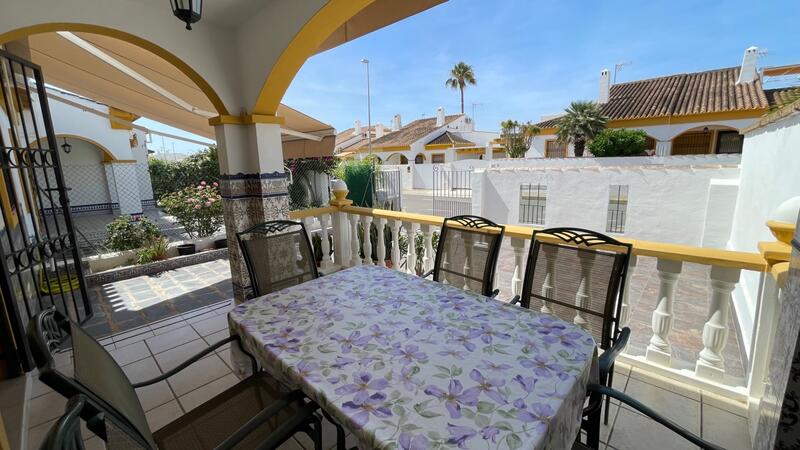 3 bedroom Townhouse for sale