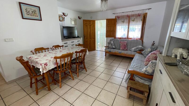 3 bedroom Townhouse for sale