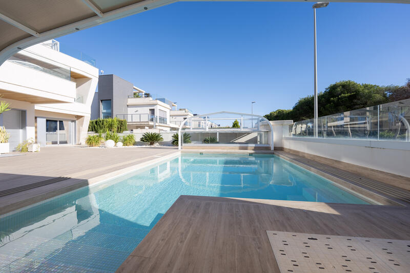 4 Cuarto Villa en venta