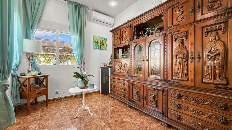 7 bedroom Villa for sale