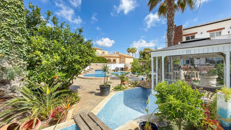7 bedroom Villa for sale