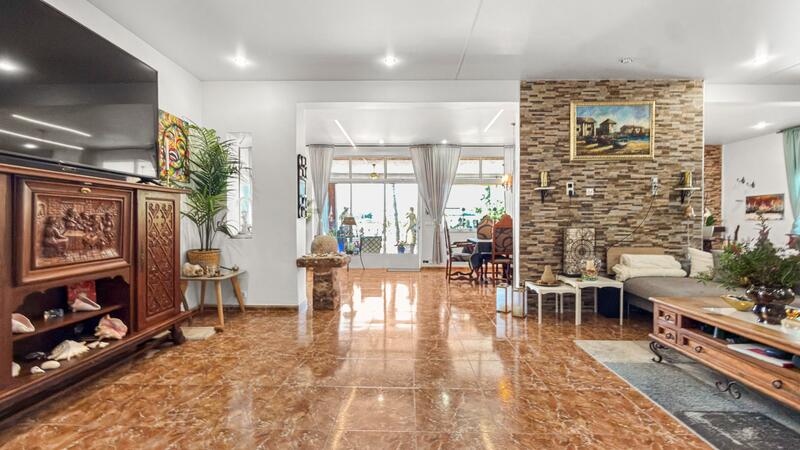 7 bedroom Villa for sale