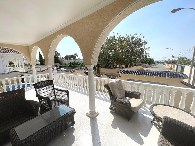4 bedroom Villa for sale