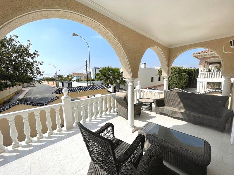 4 bedroom Villa for sale