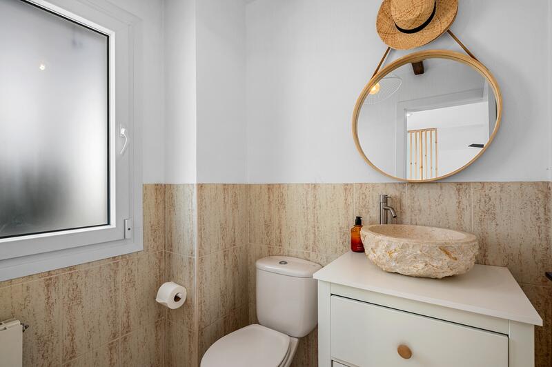 4 slaapkamer Gezinswoning Te koop