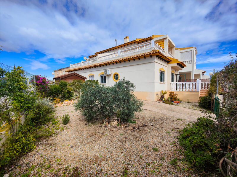 Adosado en venta en Orihuela Costa, Alicante