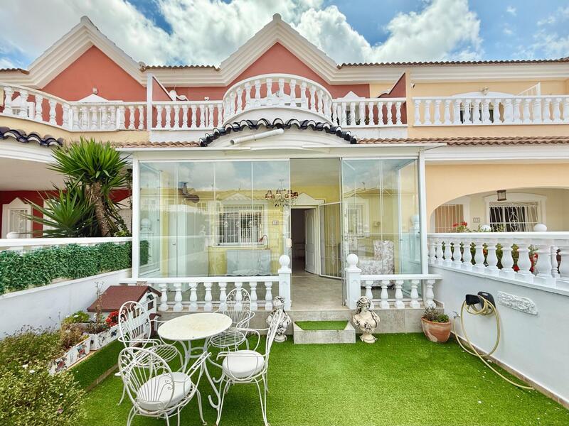 Adosado en venta en Benijófar, Alicante