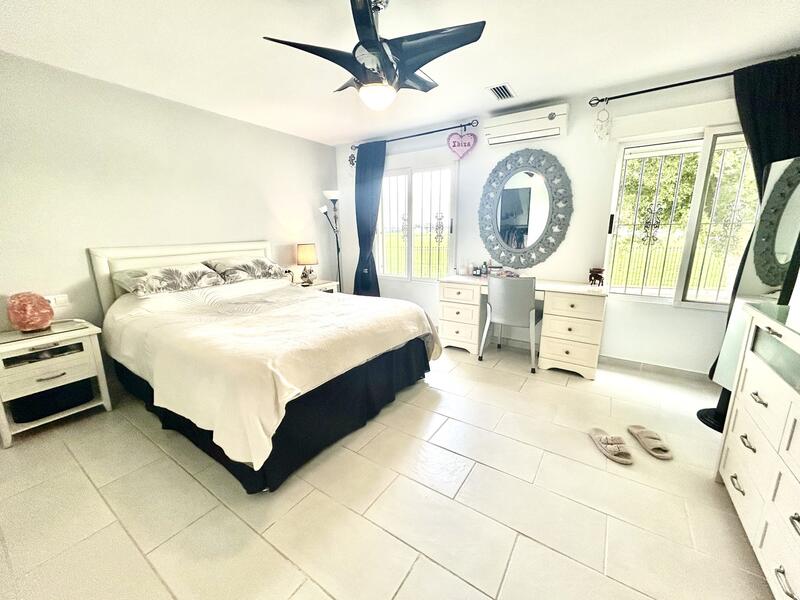 4 slaapkamer Villa Te koop