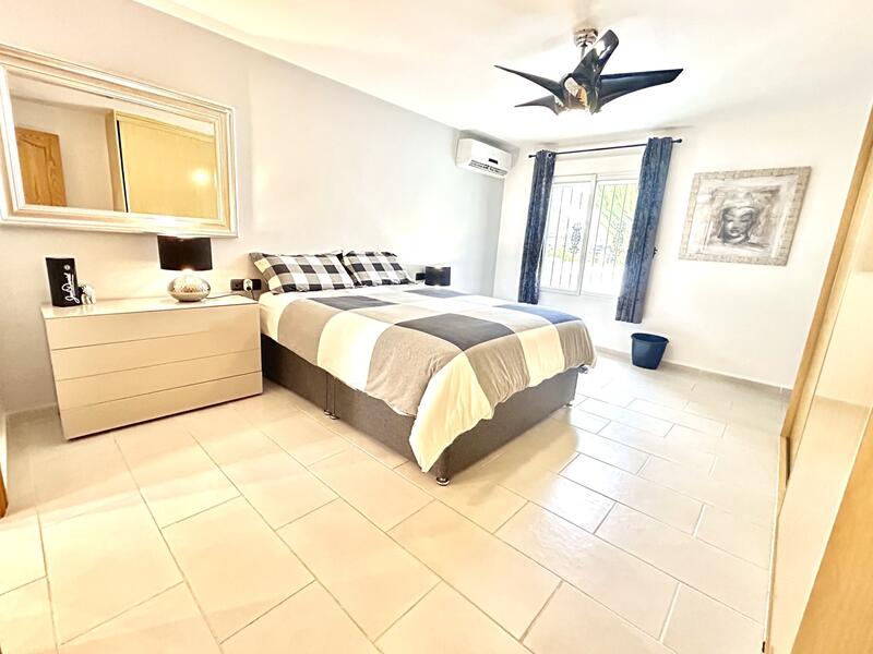 4 slaapkamer Villa Te koop