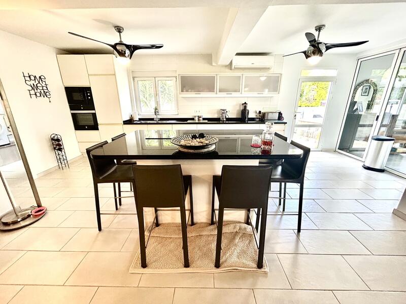 4 slaapkamer Villa Te koop