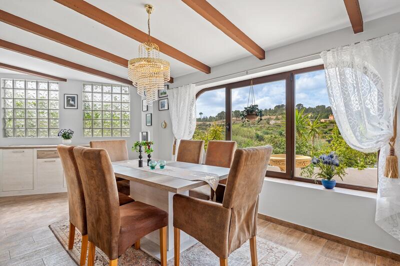 4 bedroom Country House for sale 4 bedroom Country House for sale