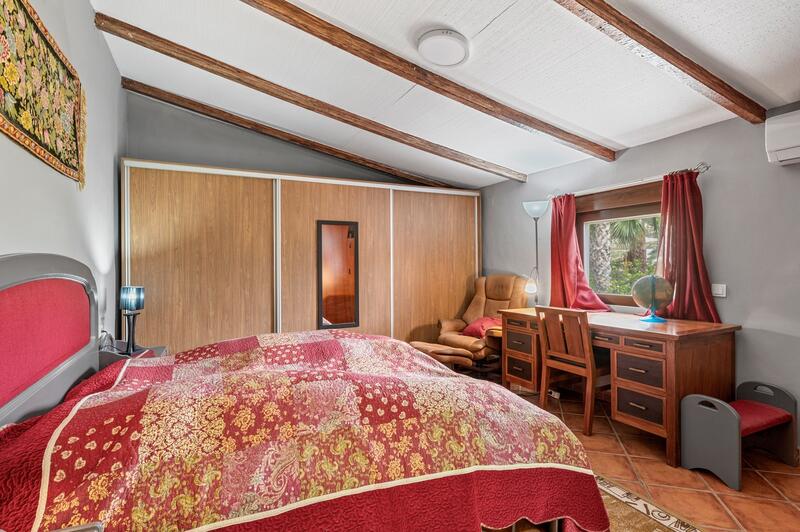 4 bedroom Country House for sale 4 bedroom Country House for sale