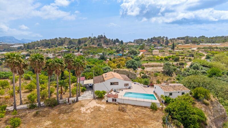 4 slaapkamer Landhuis Te koop in La Nucia, Alicante