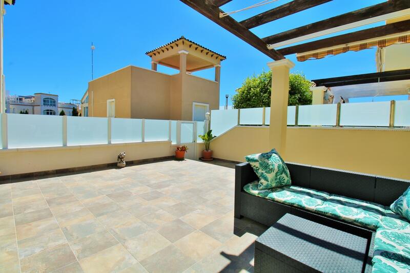 3 soverom Rekkehus til salgs i Villamartin, Alicante