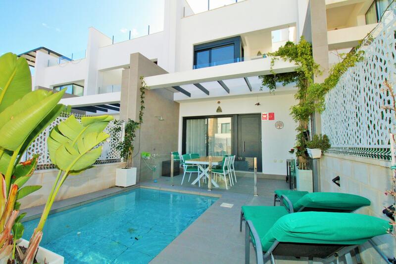 городская тюрьма продается в Villamartin, Alicante
