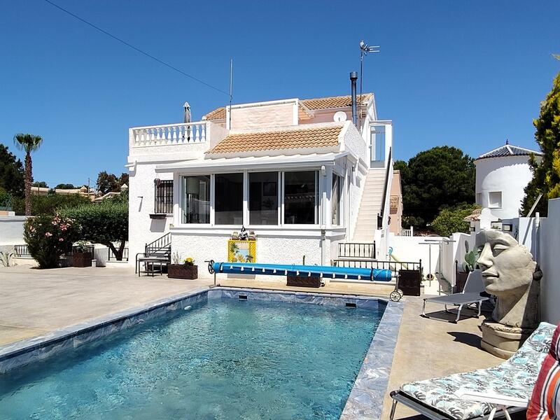 3 спальная комната вилла продается в Vistabella Golf, Alicante