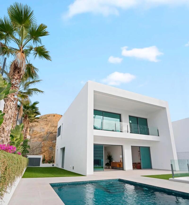 Villa zu verkaufen in Benidorm, Alicante Villa zu verkaufen in Benidorm, Alicante