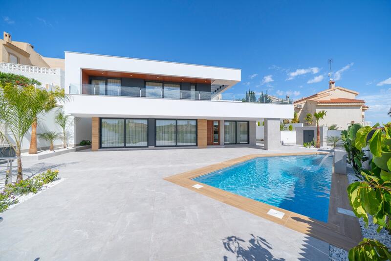 Villa til salgs i Ciudad Quesada, Alicante