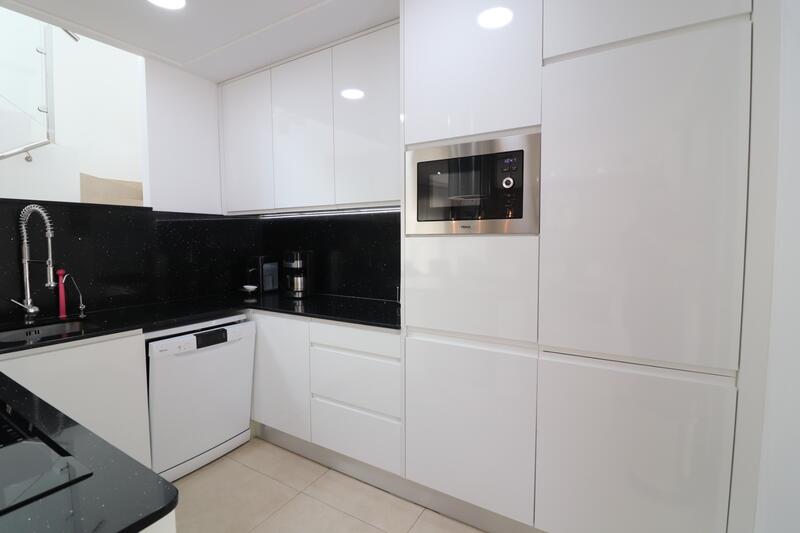 3 спальная комната вилла продается