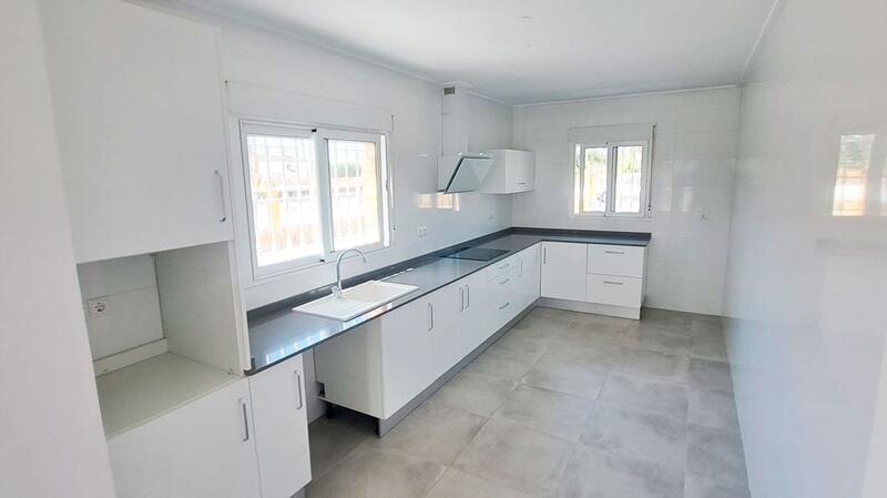 3 Schlafzimmer Landhaus zu verkaufen 3 Schlafzimmer Landhaus zu verkaufen