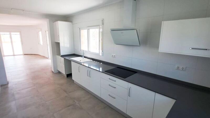 3 Schlafzimmer Landhaus zu verkaufen 3 Schlafzimmer Landhaus zu verkaufen