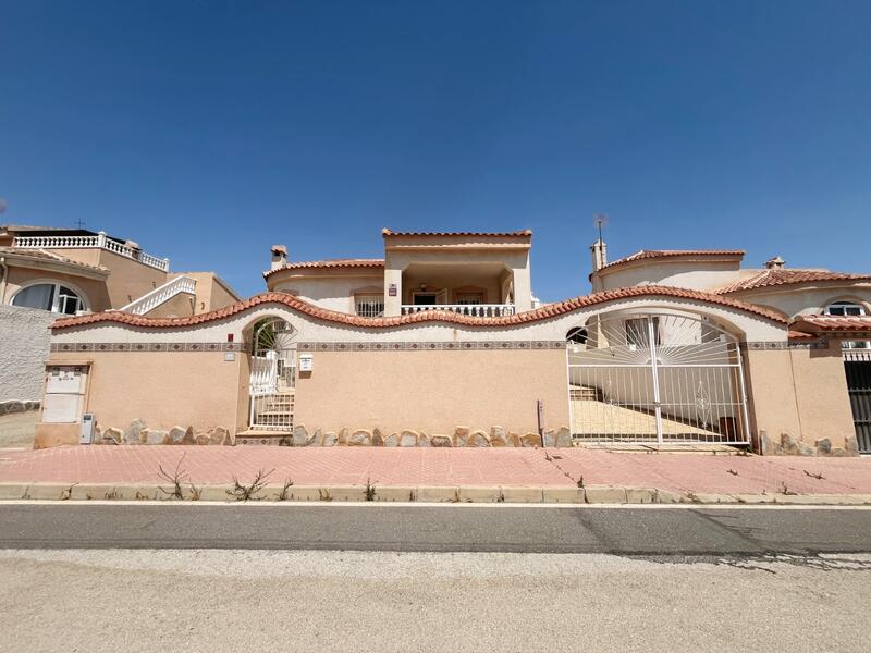 Villa for sale in Ciudad Quesada, Alicante