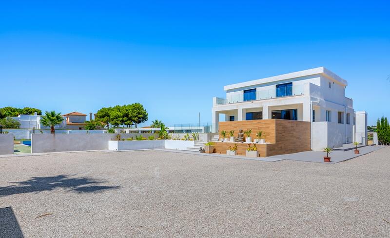 8 slaapkamer Landhuis Te koop 8 slaapkamer Landhuis Te koop