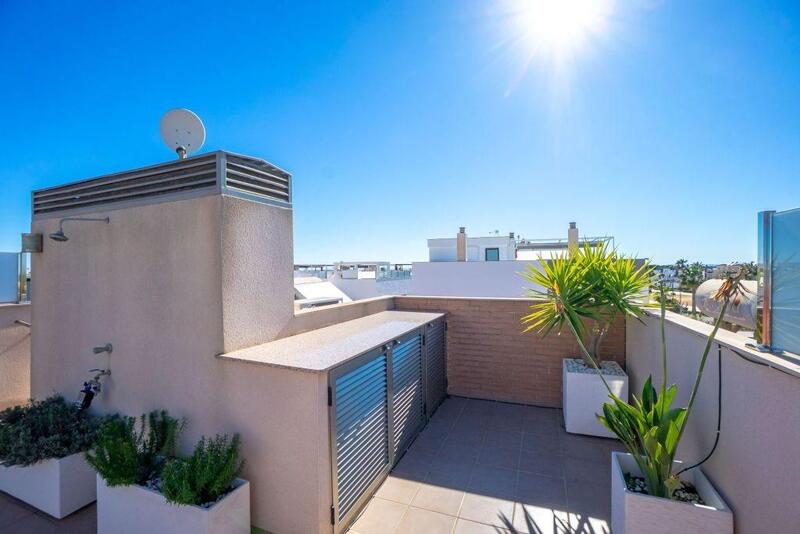 2 slaapkamer Appartement Te koop 2 slaapkamer Appartement Te koop