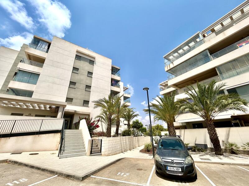2 bedroom Apartment for sale