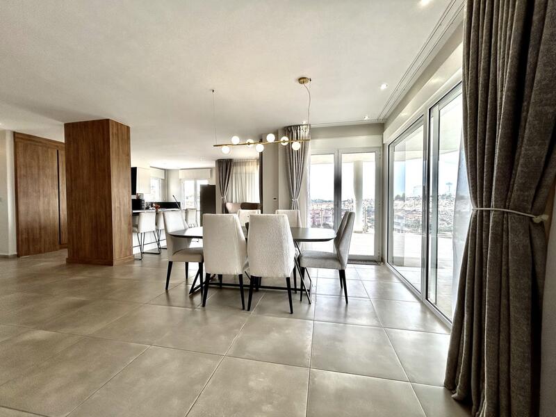 4 Cuarto Villa en venta