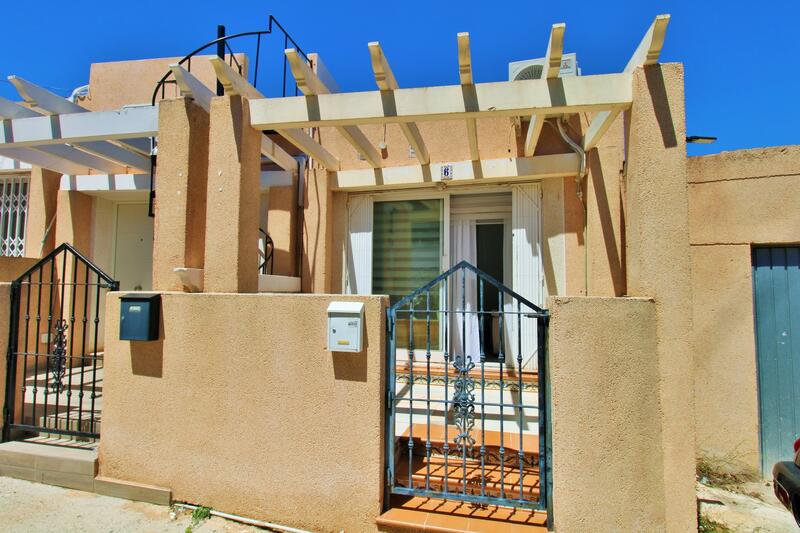 1 bedroom Townhouse for sale 1 bedroom Townhouse for sale